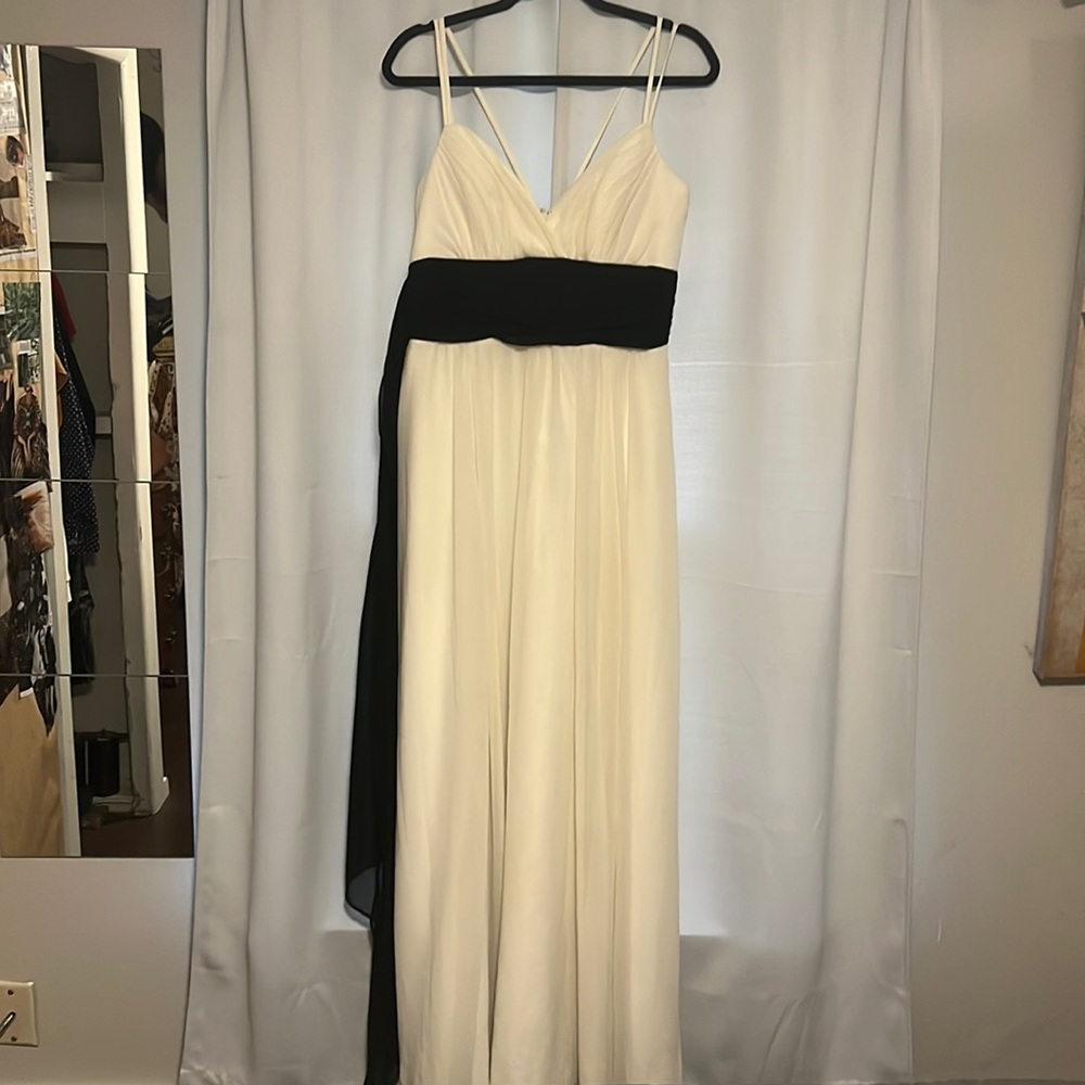 Off white gown, needs dry cleaning. For Prom, Wedding, Dress rehearsal! Chiffon